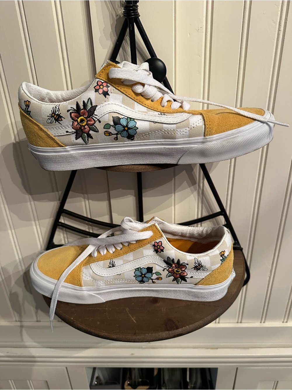 Vans Old Skool Garden Check Yellow Suede Floral Bee Sneakers Size US Women 9 - Picture 3 of 8